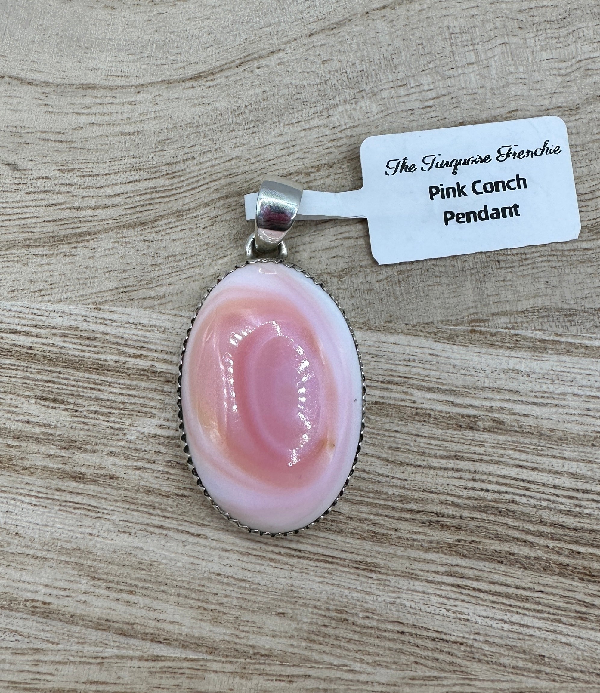 Pink Conch Oval Pendant