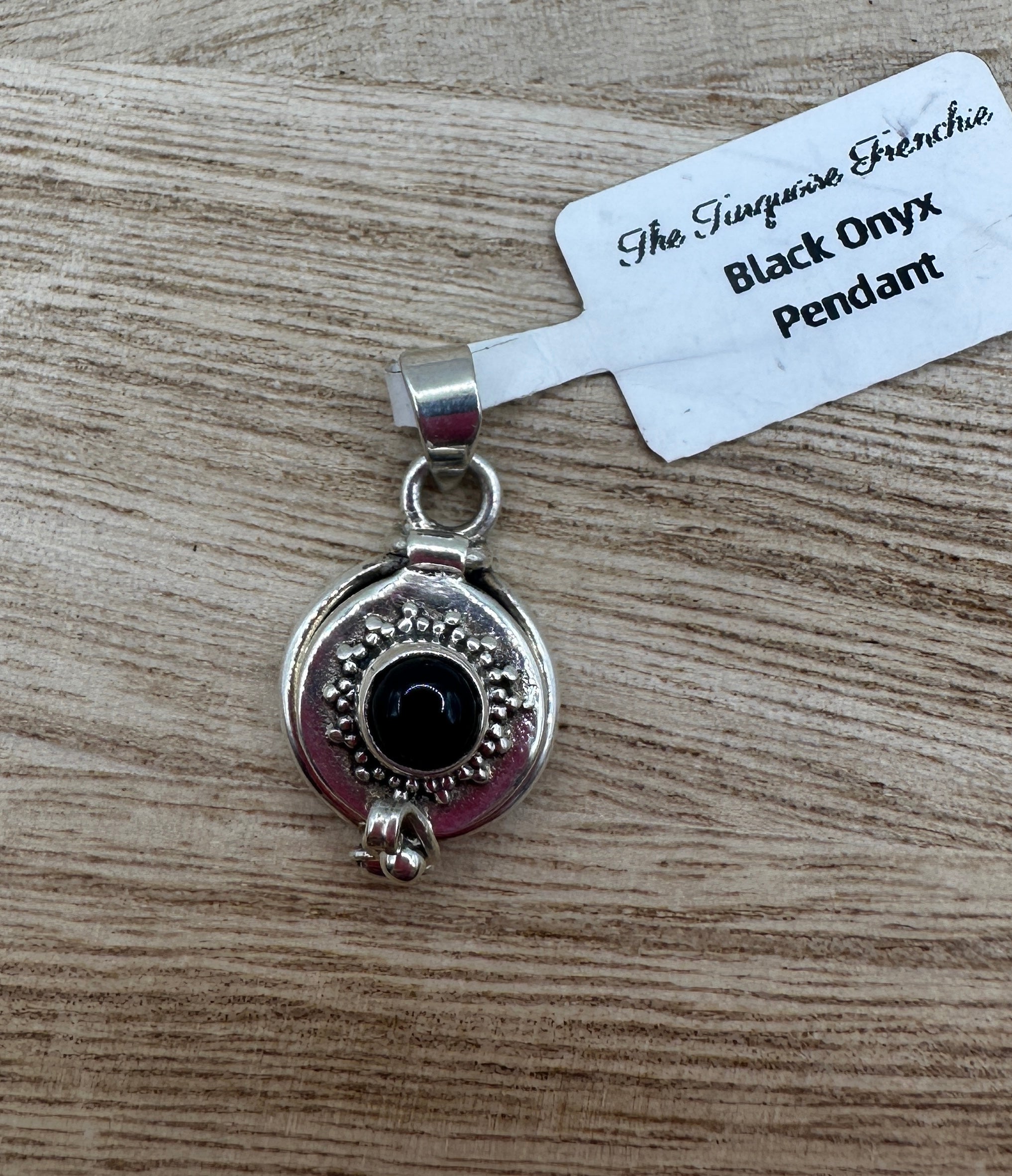 Black Onyx Poisson Pendant