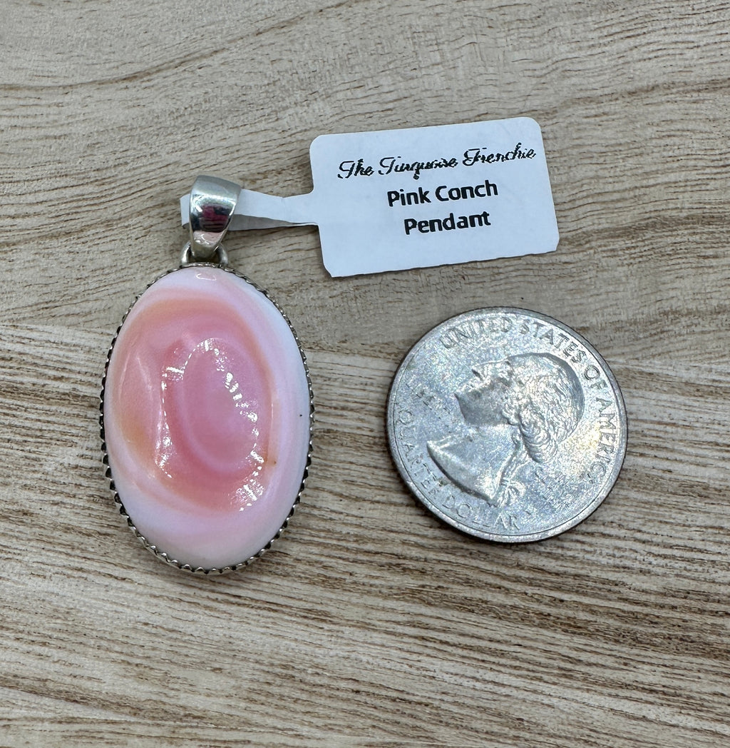 Pink Conch Oval Pendant